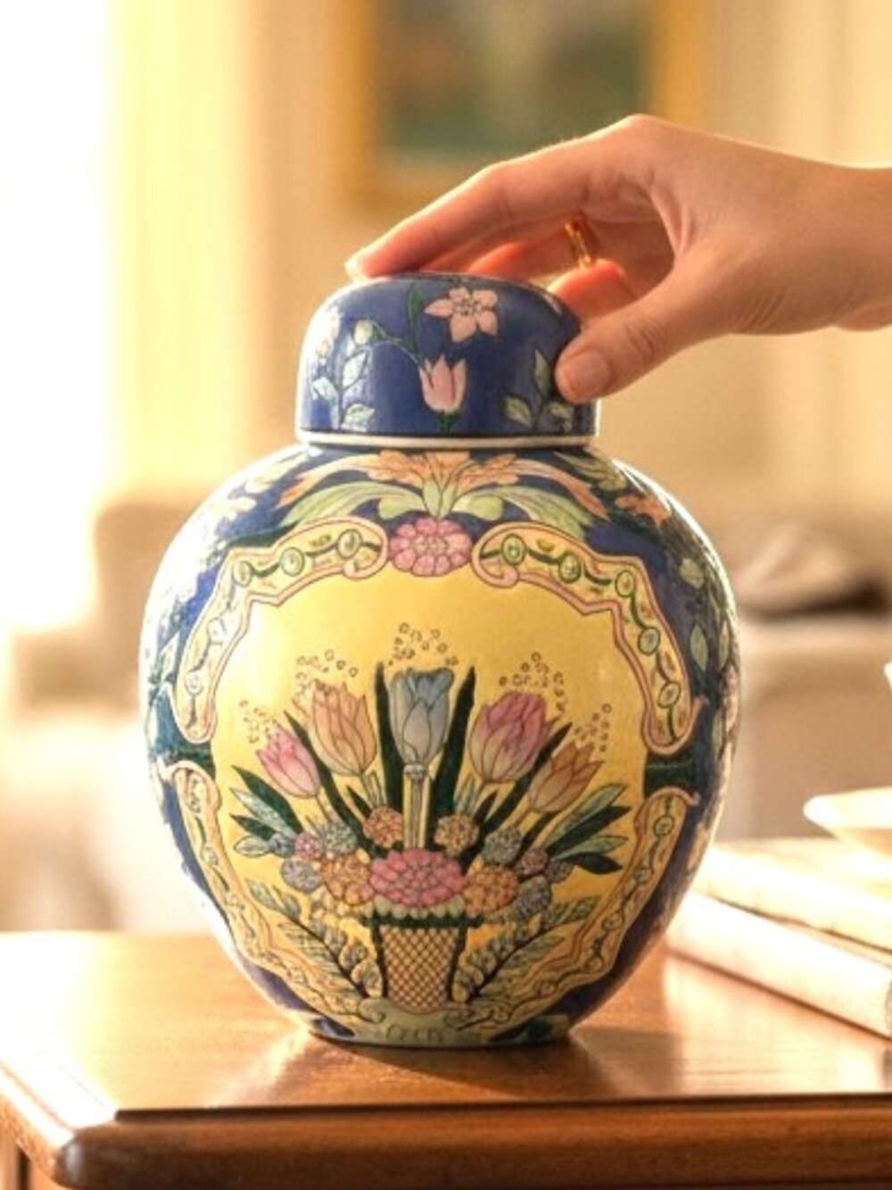 VTG Blue Floral Ginger Jar Urn w/Lid Hand Painted Macau Vase 10"Chinoiserie